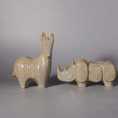 New Item Beautiful Design reaction glazed unpainted ceramic polar bear animal figurine statue